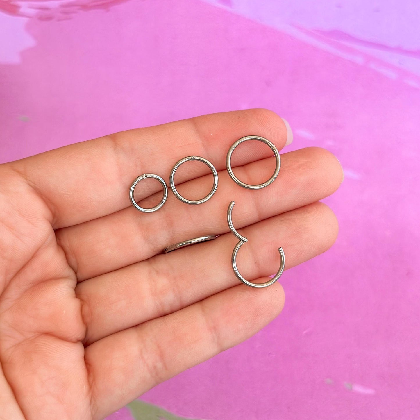 Titanium basic hinged segment