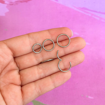 Titanium basic hinged segment