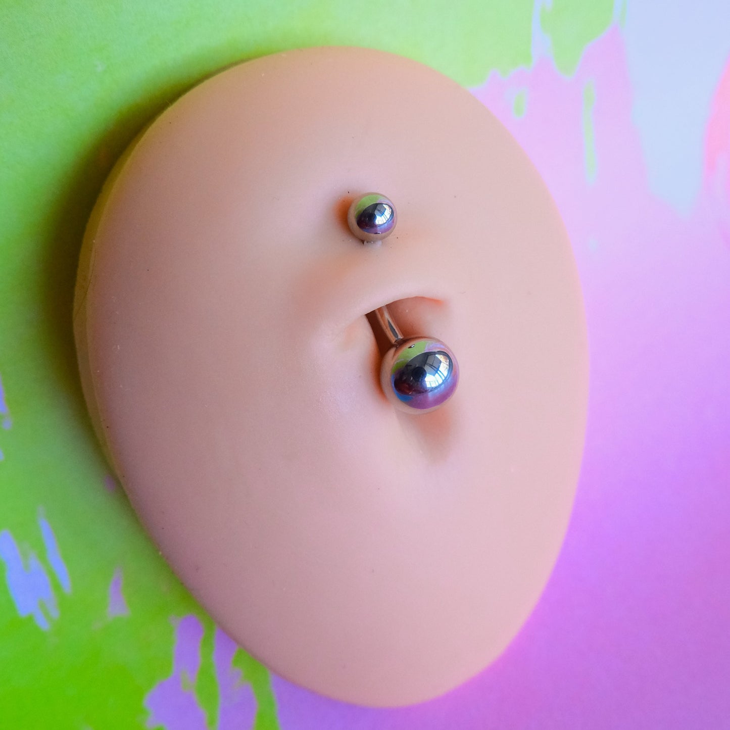 Titanium internally threaded navel basic belly