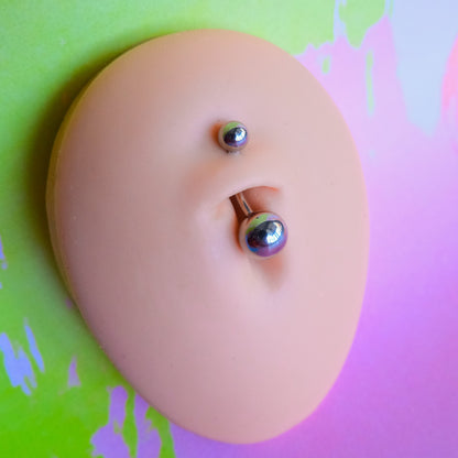 Titanium internally threaded navel basic belly