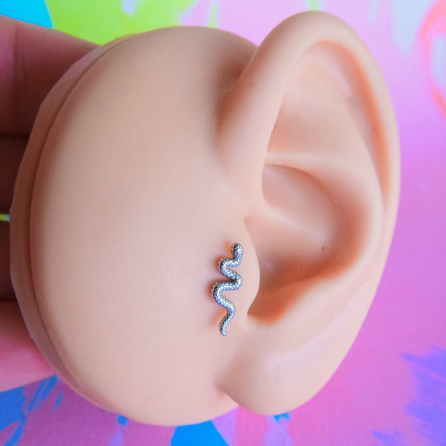 Titanium textured snake threadless flatback