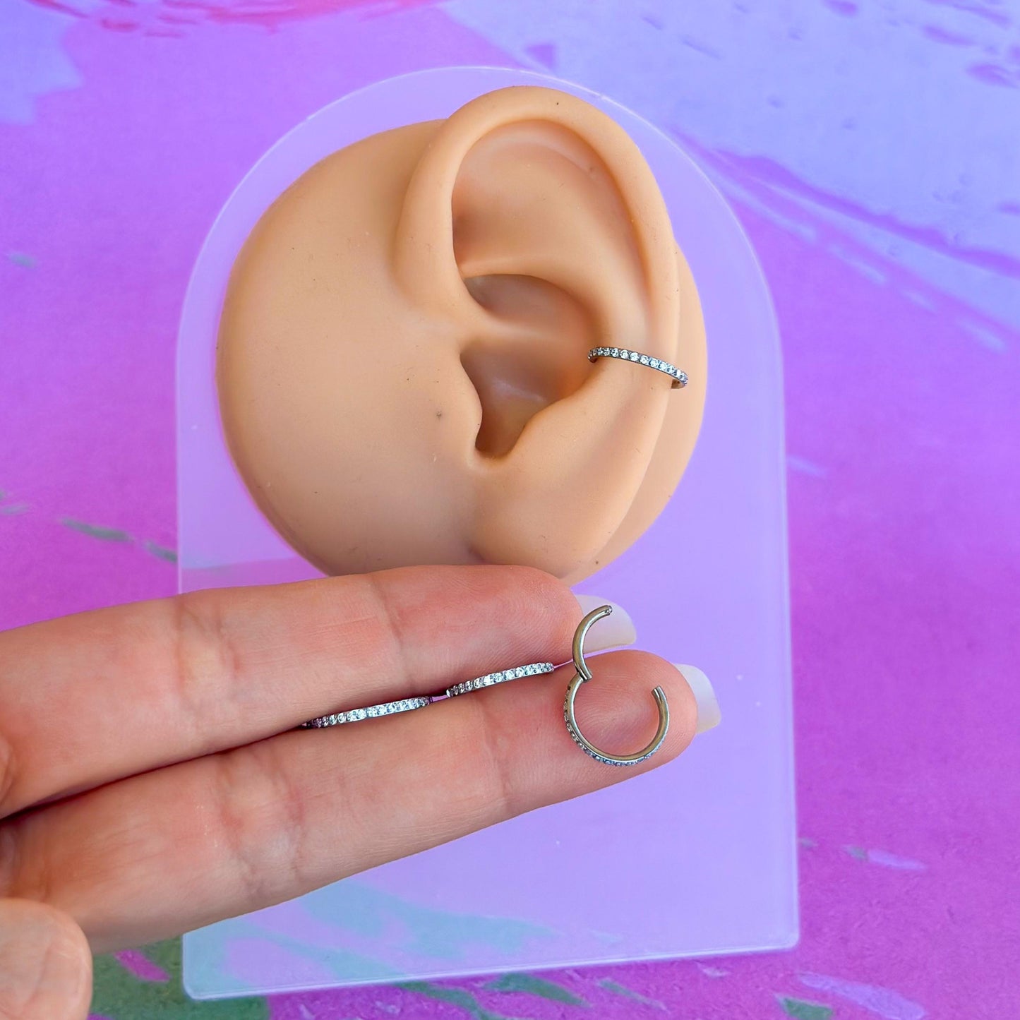 Titanium zircon hinged segment