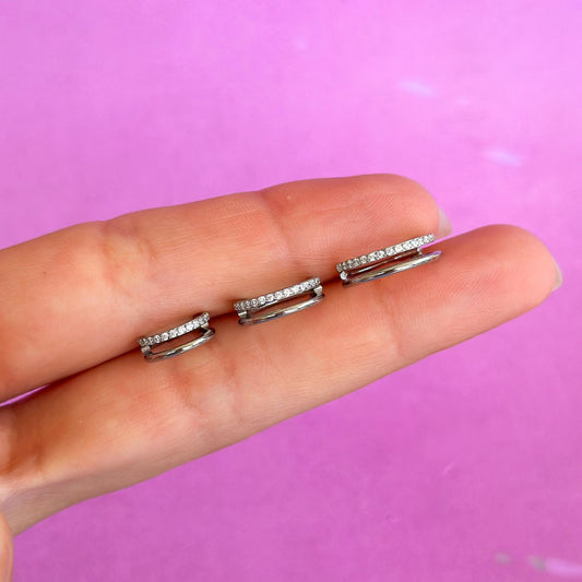 Titanium zircon double hinged segment